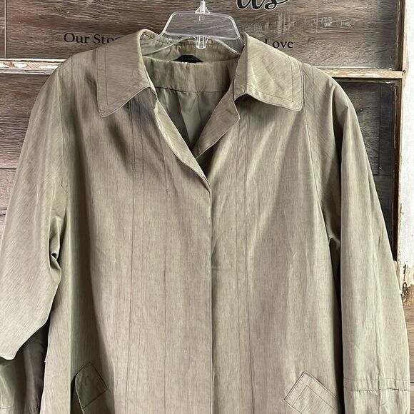 UTEX Ladies Light Olive Green Raincoat Trenchcoat Hidden Button Front Size 10 - Picture 4 of 11